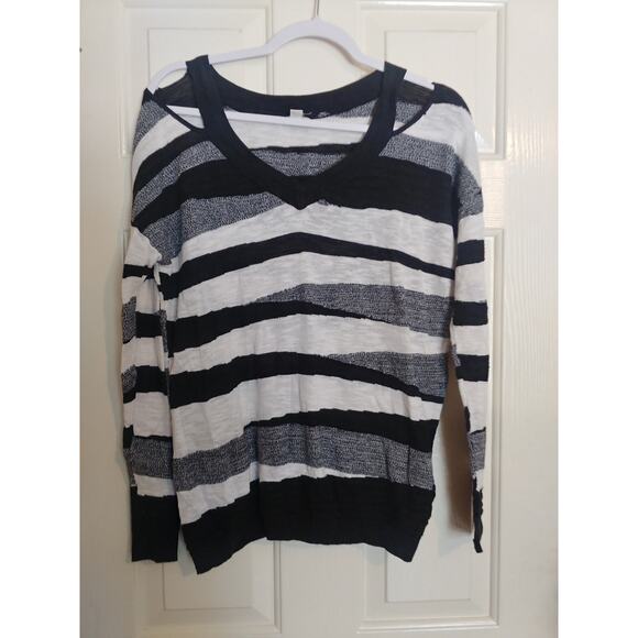 CATO Top Striped Cold Shoulder Pullover Large Black White - Picture 1 of 4